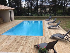 Fantastic villa in Saint-Laurent-la-Vernède with pool